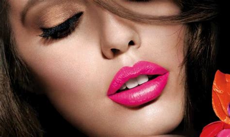 fuchsia pink lipstick